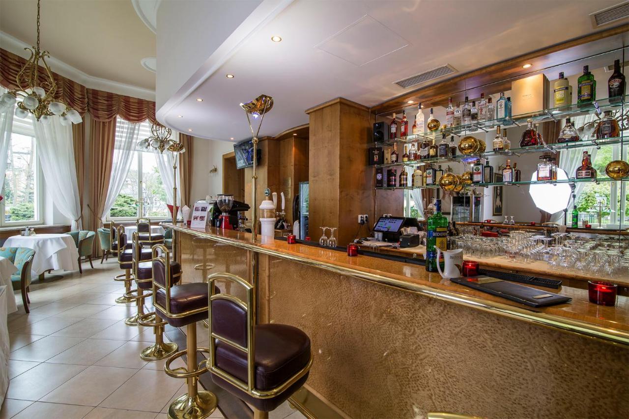 Hotel Bristol Karlovy Vary Esterno foto
